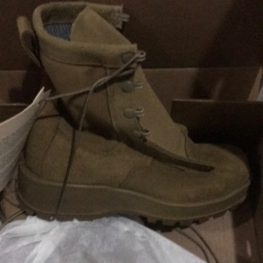Combat boots